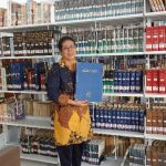 Penyerahan Alkitab Besar Milik Pdt. H.L. Senduk ke Museum Pentakosta